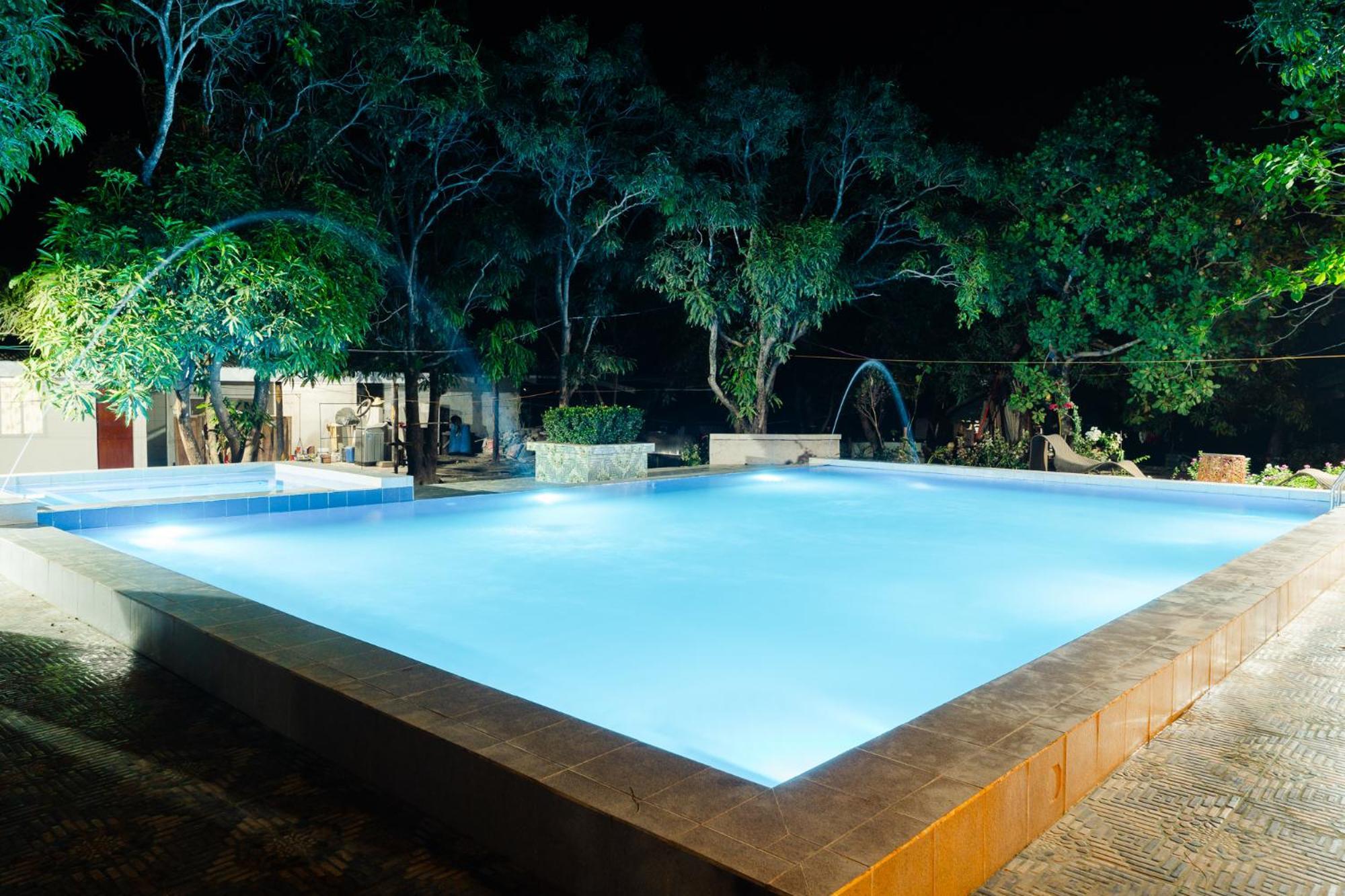 Q Beach Resort Cabangan 외부 사진