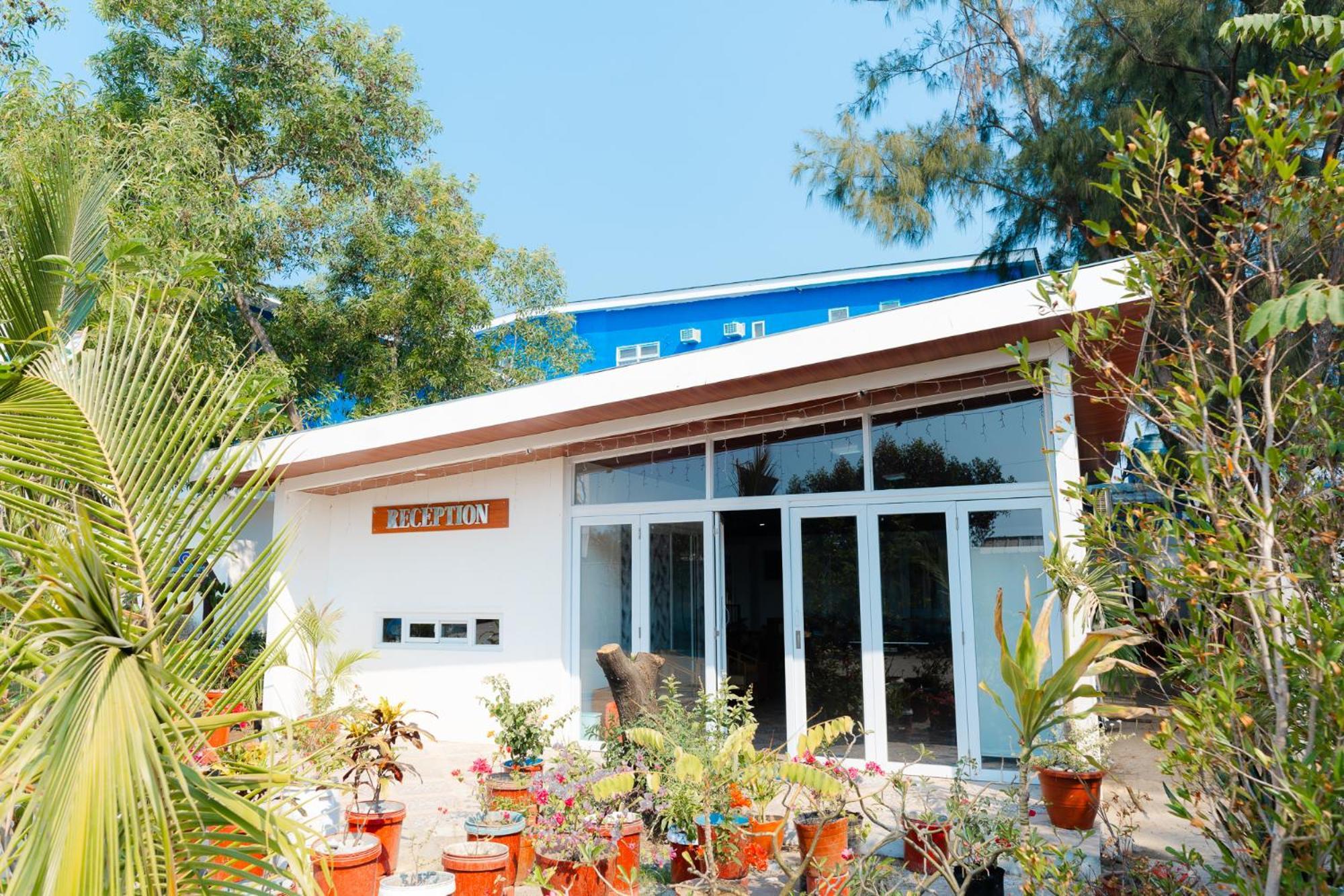 Q Beach Resort Cabangan 외부 사진