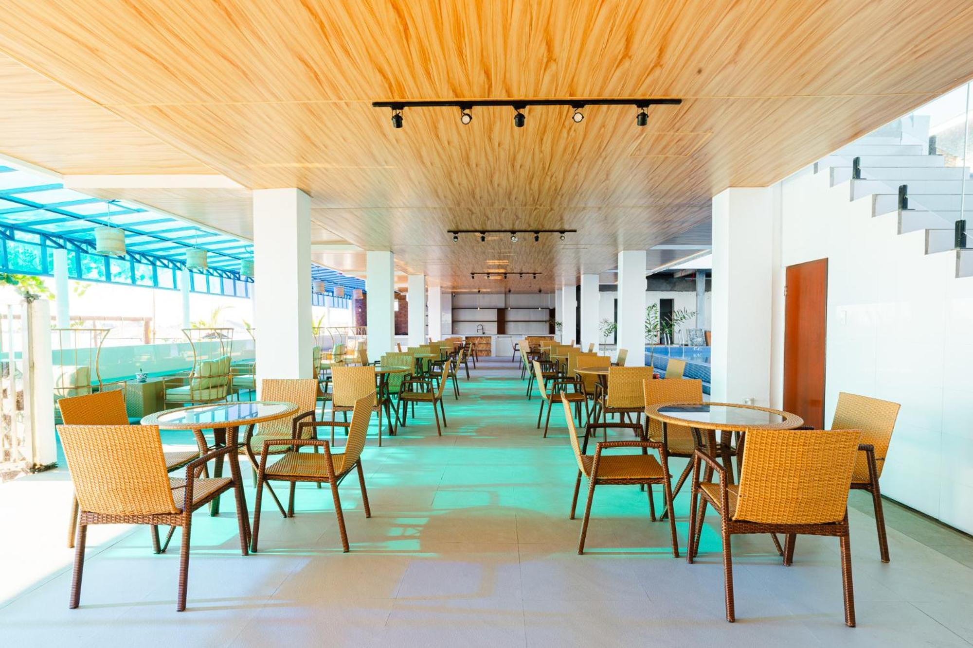 Q Beach Resort Cabangan 외부 사진